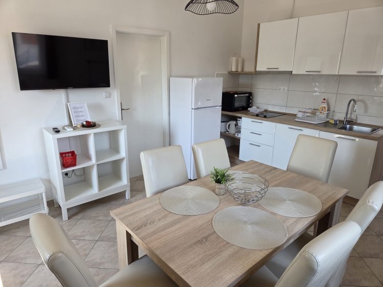 Apartment NR.2, by the sea in Jezera, Island Murter: