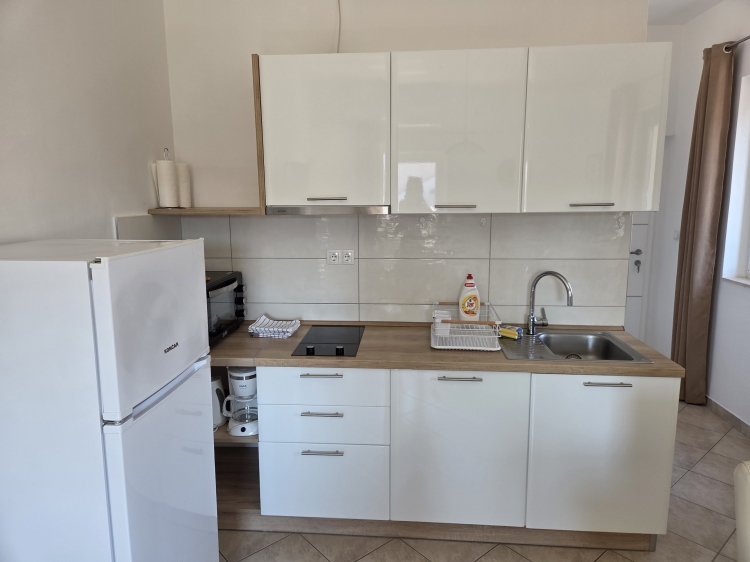 Apartment NR.2, by the sea in Jezera, Island Murter: