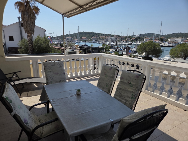 Apartment NR.2, by the sea in Jezera, Island Murter:
