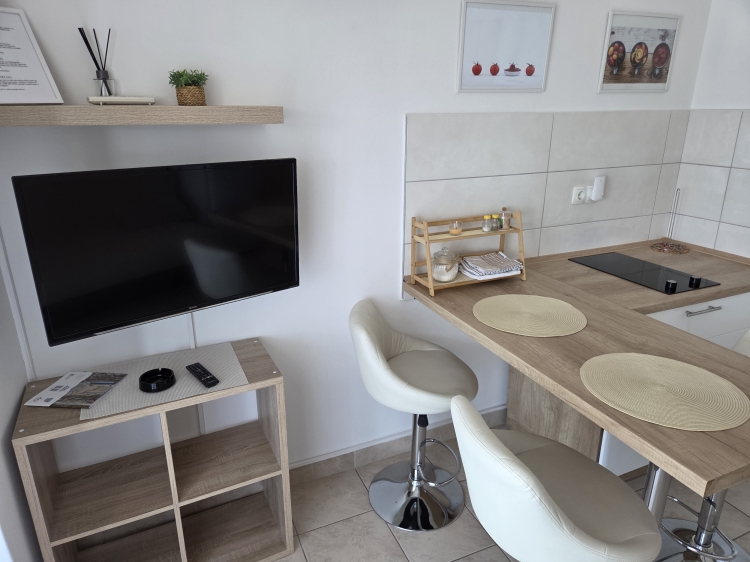 Apartment NR.3 by the sea , Jezera , Island Murter: