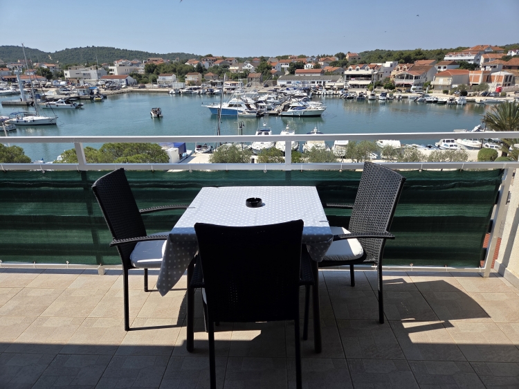 Apartment with view in Center of Jezera for 2 max. 3 Person: