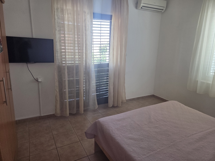 STUDIO apartment AiE yellow Jezera , Murter: