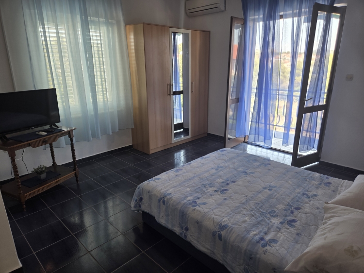 STUDIO apartment AiE blue, Jezera , Murter: