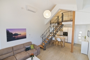 Apartment D.B.4.1: