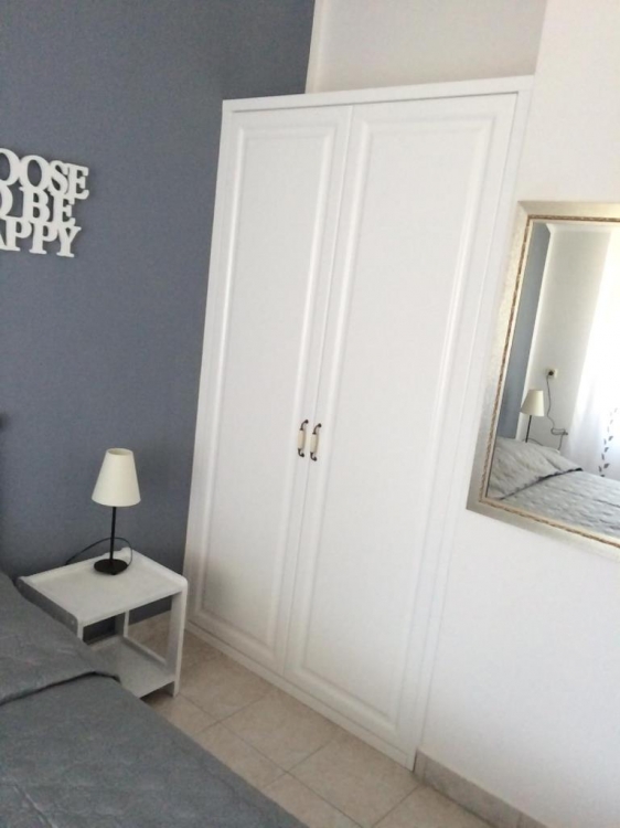 Apartman 2+2  in Jezera , Murter by the beach: