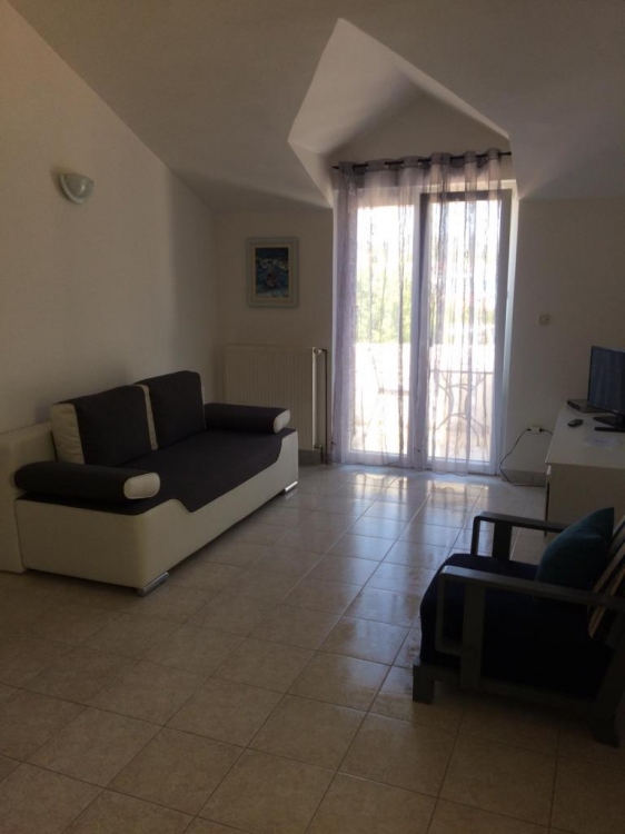 Apartman 2+2  in Jezera , Murter by the beach: