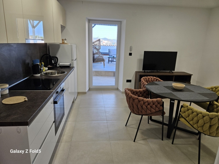 Apartment DORA in center with jacuzzy: