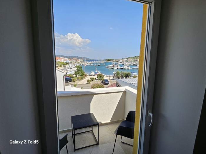 Apartment DORA in center for 2 + 1: