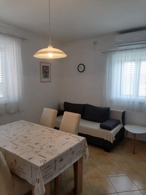 Apartment in Center for 4 , Jezera, Island Murter: