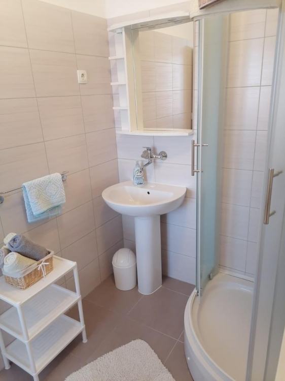 Apartment in Center for 4 , Jezera, Island Murter: