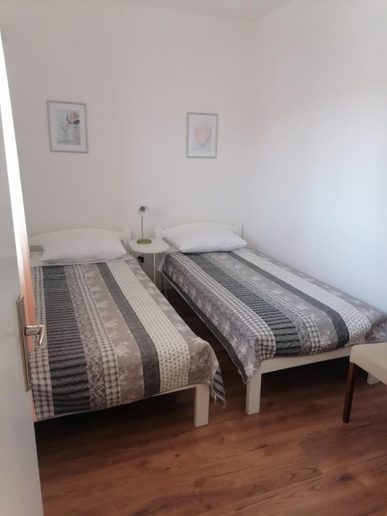 Apartment in Center for 4 , Jezera, Island Murter: