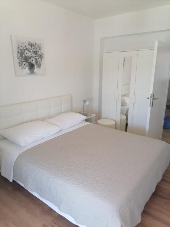 Apartment in Center for 4 , Jezera, Island Murter: